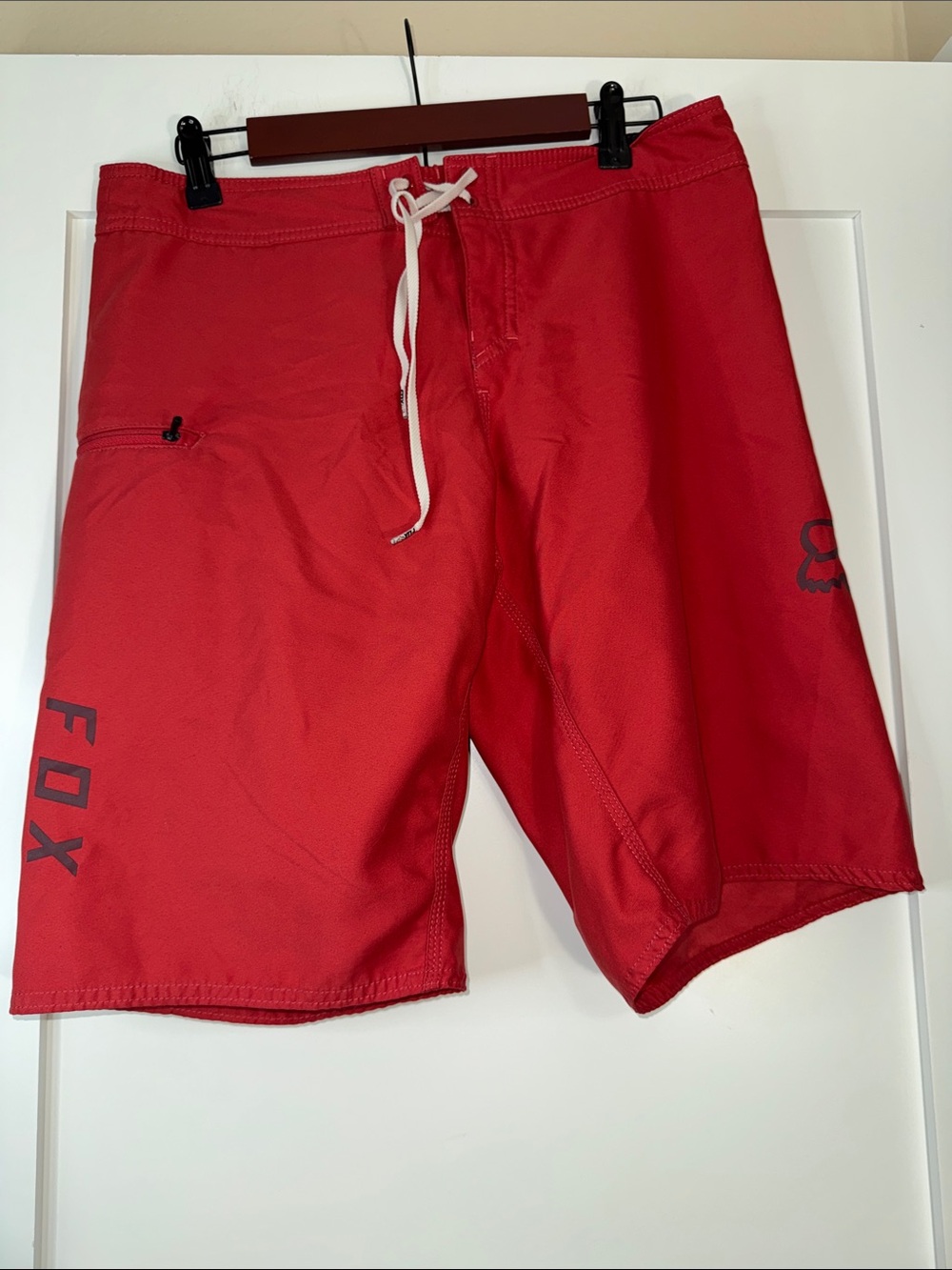 Fox Red Men’s Board Shorts with White Drawstring Sz 32 11” inseam